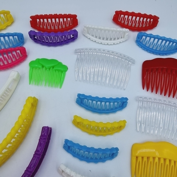 Vintage Banana Clips and Hair Pieces - Lot of 32 main image 5